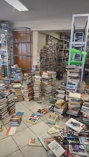 የመጽሐፍ ሽያጭ (Book Sale)